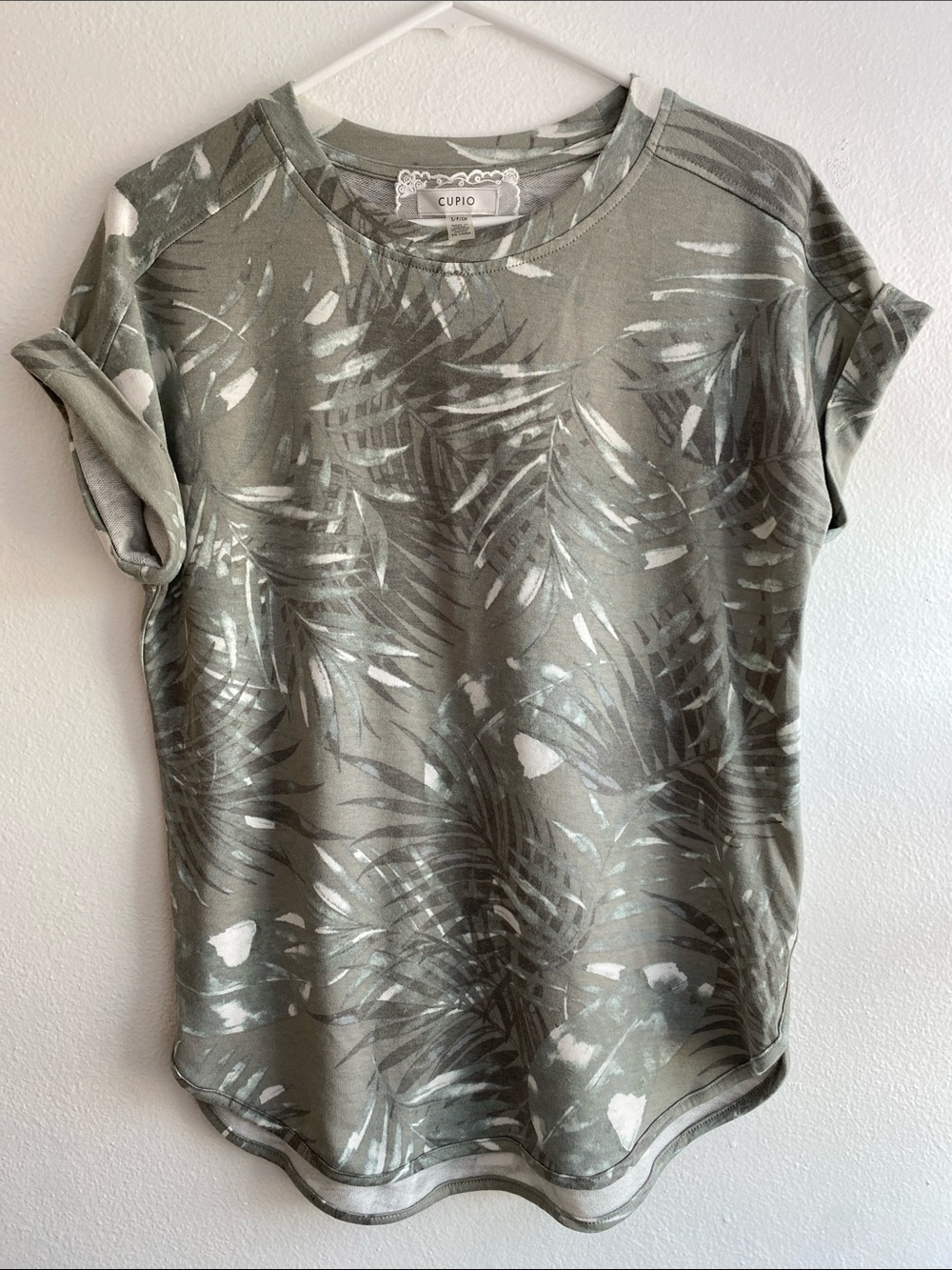 Cupio Sage Green Palm-Print Short Sleeve Tee